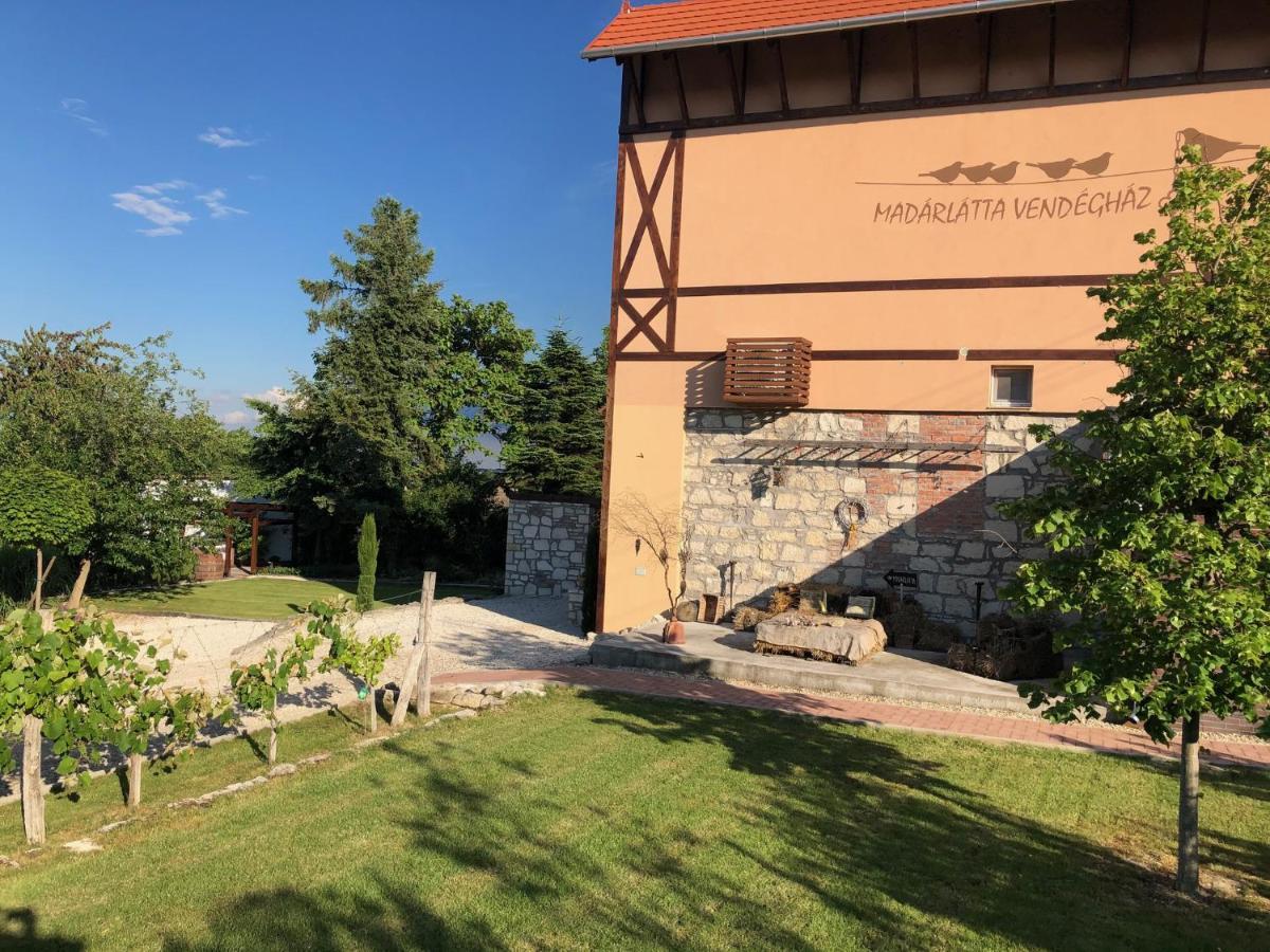 Madarlatta Vendeghaz Hotel Fertőrákos Exterior foto